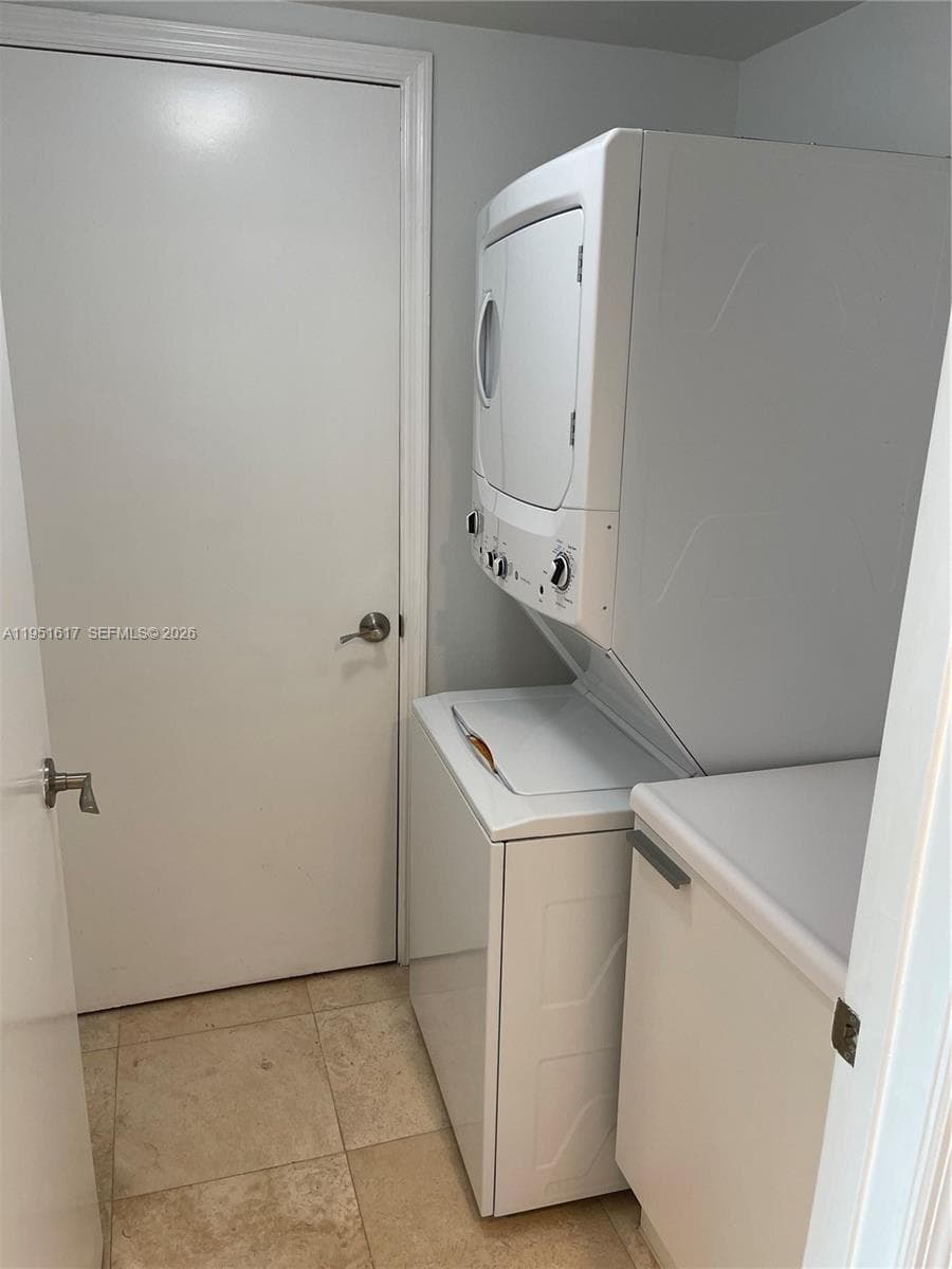 THE OAKS I CONDO · #201 in North Miami - Photo 24