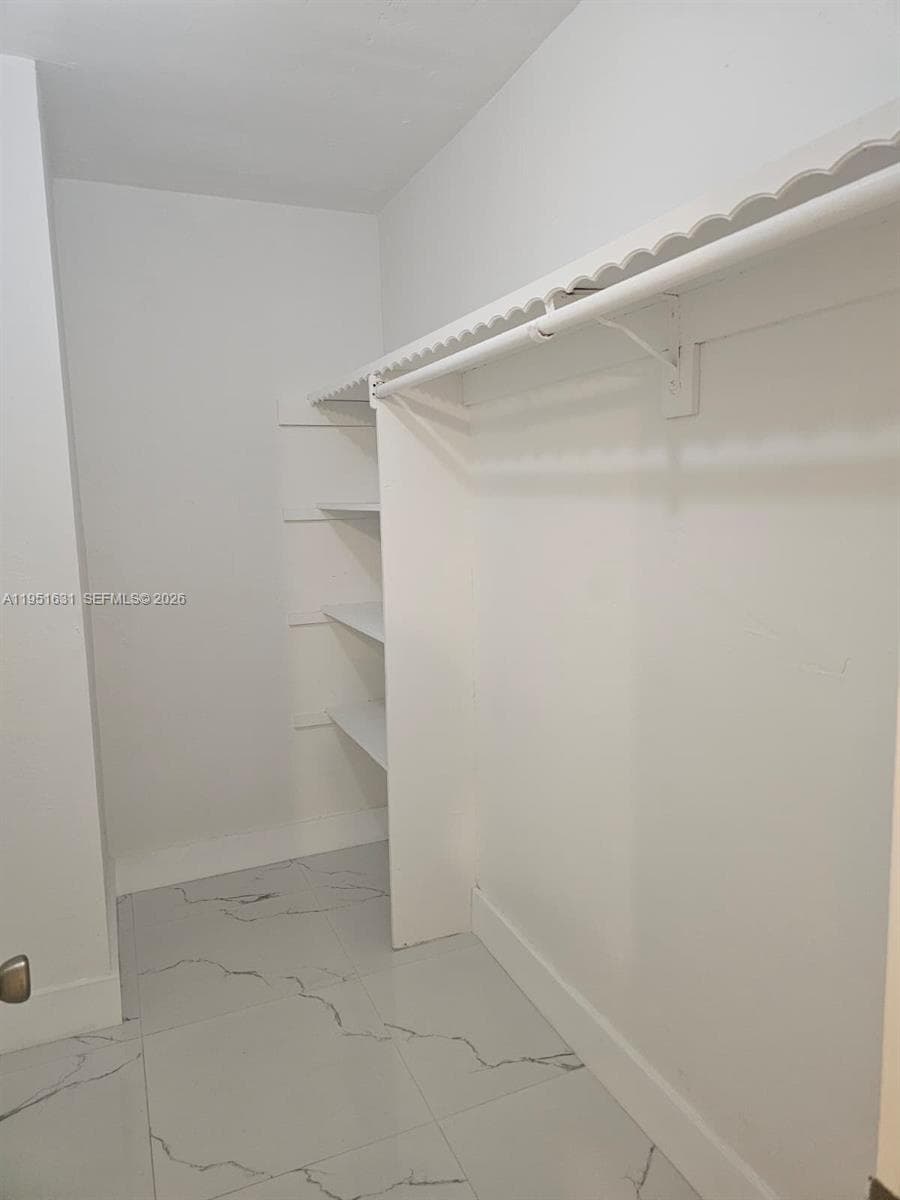 KINGSTON SQUARE CONDO · #L8 in Miami - Photo 43