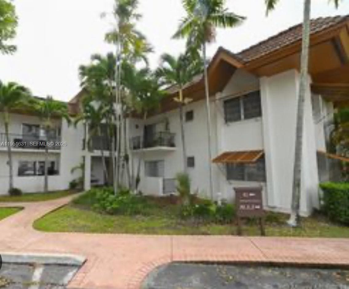 KINGSTON SQUARE CONDO · #L8 in Miami - Photo 1