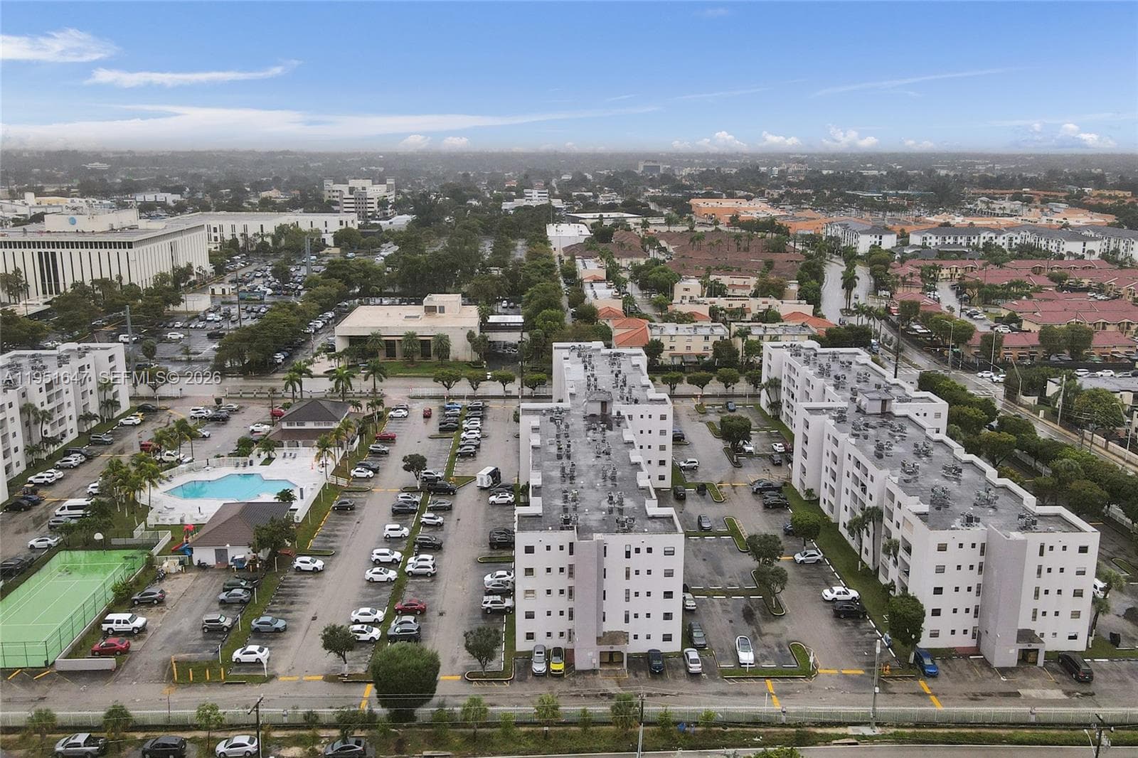 FONTAINEBLEAU GARDENS · #315 in Miami - Photo 9