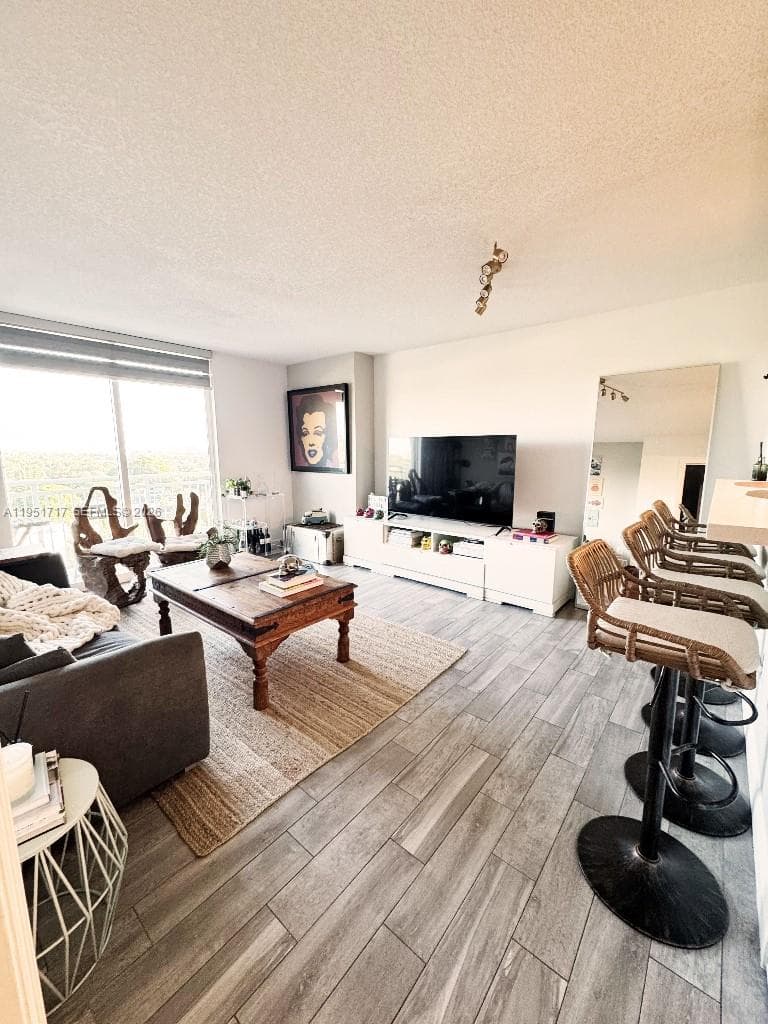 THE ASTON CONDO · #703 in Miami - Photo 3