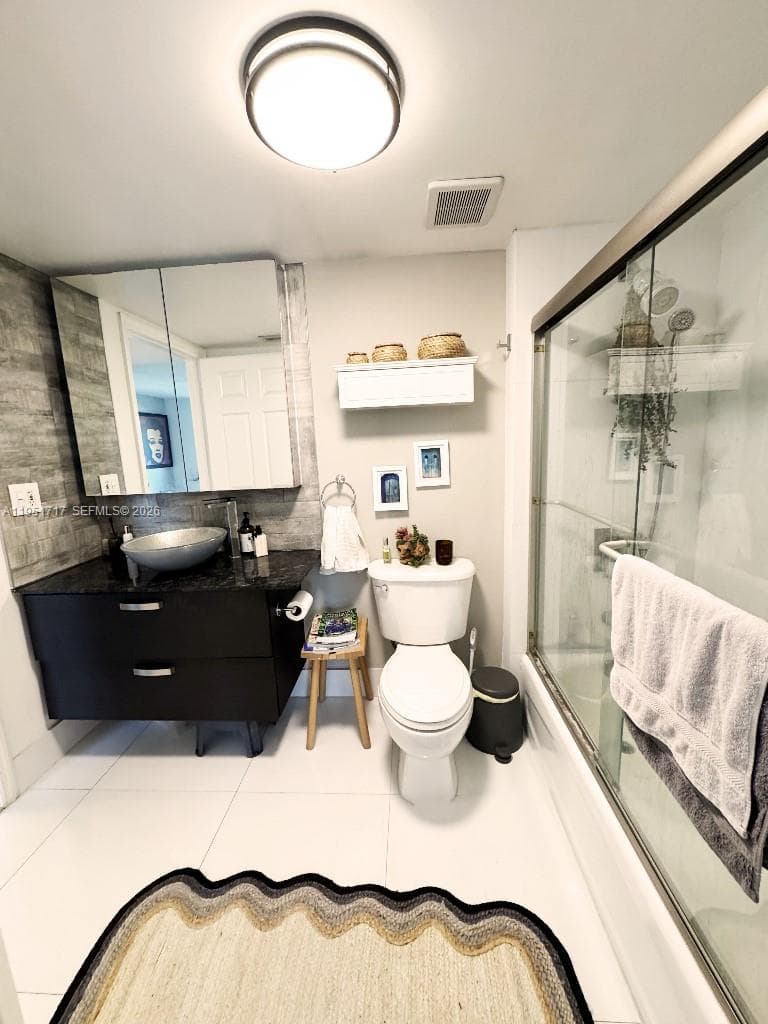 THE ASTON CONDO · #703 in Miami - Photo 9