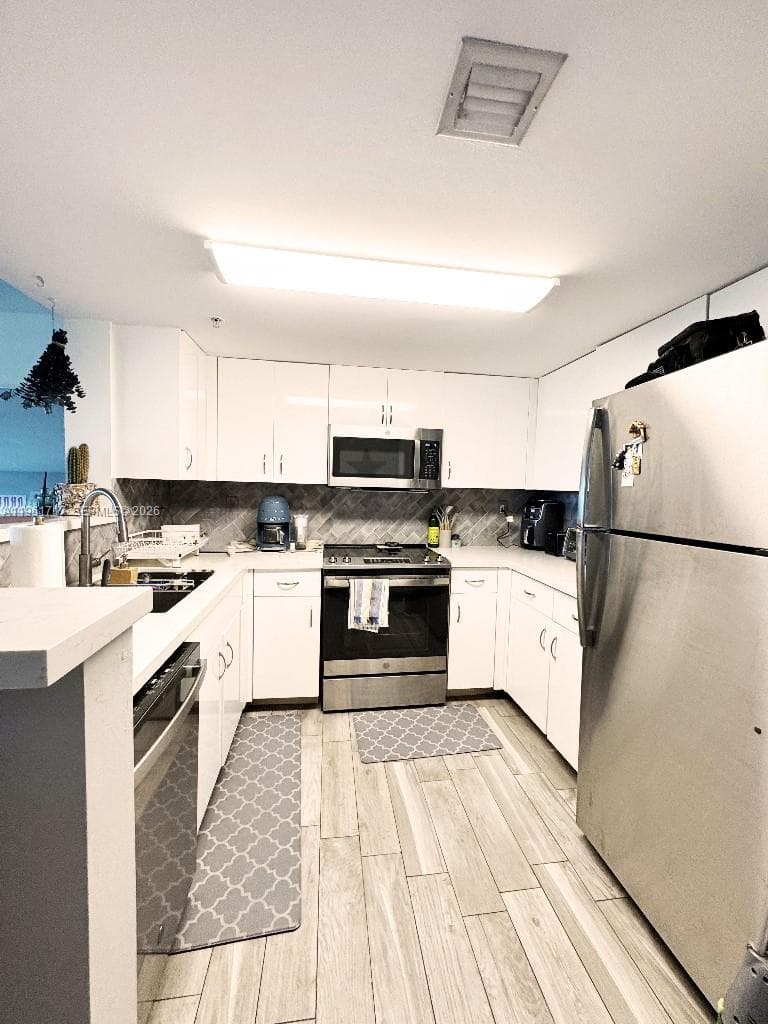THE ASTON CONDO · #703 in Miami - Photo 8