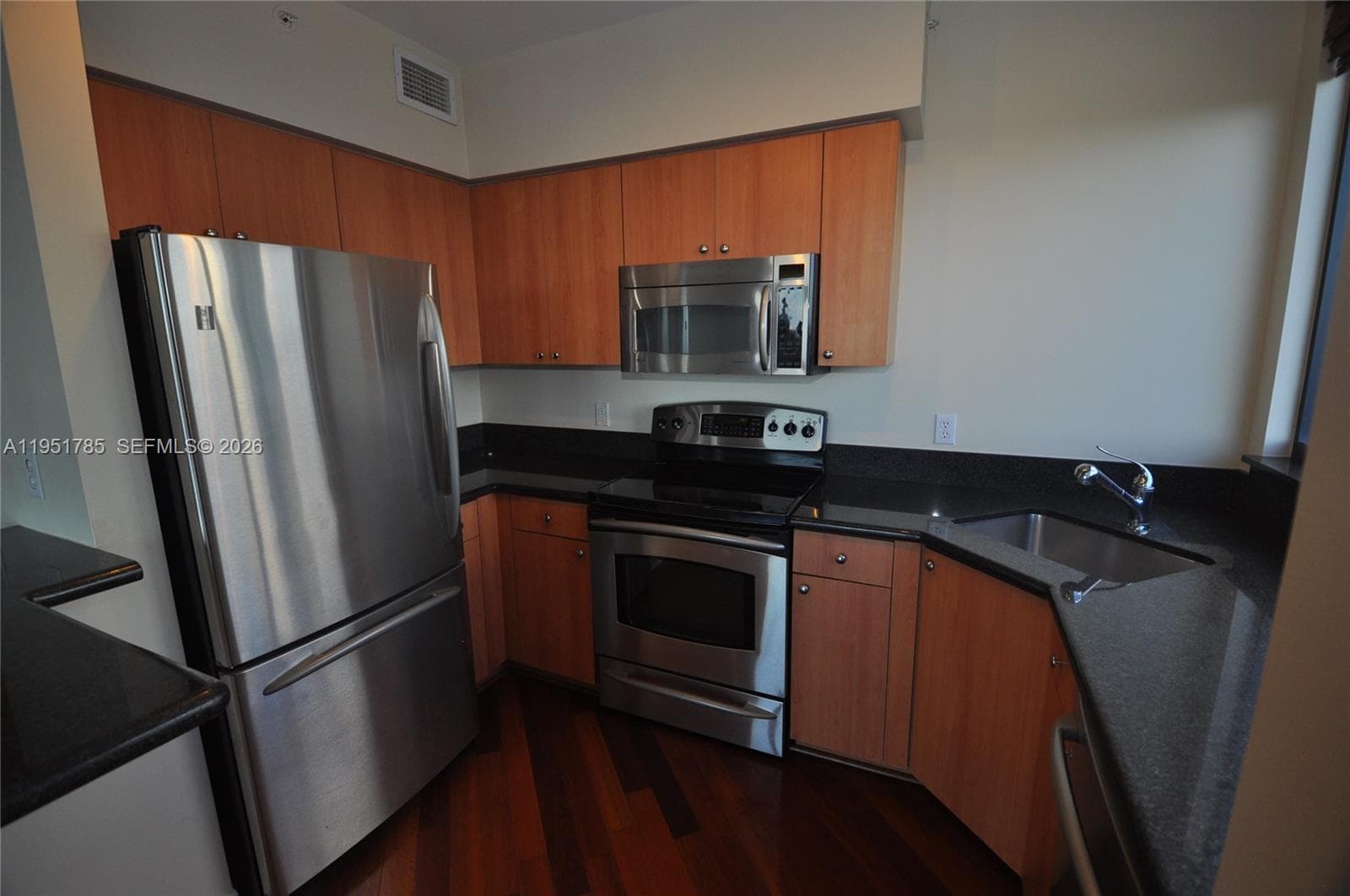 THE WAVERLY AT SOUTH BEAC · #1113 in Miami Beach - Photo 15