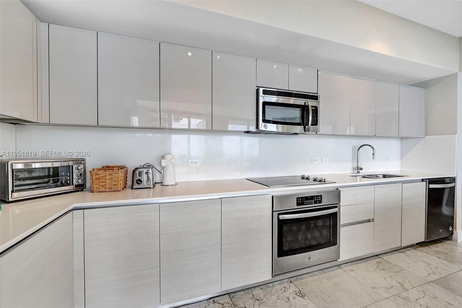 BEACHWALK CONDOMINIUM · #T3201 in Hallandale Beach - Photo 20