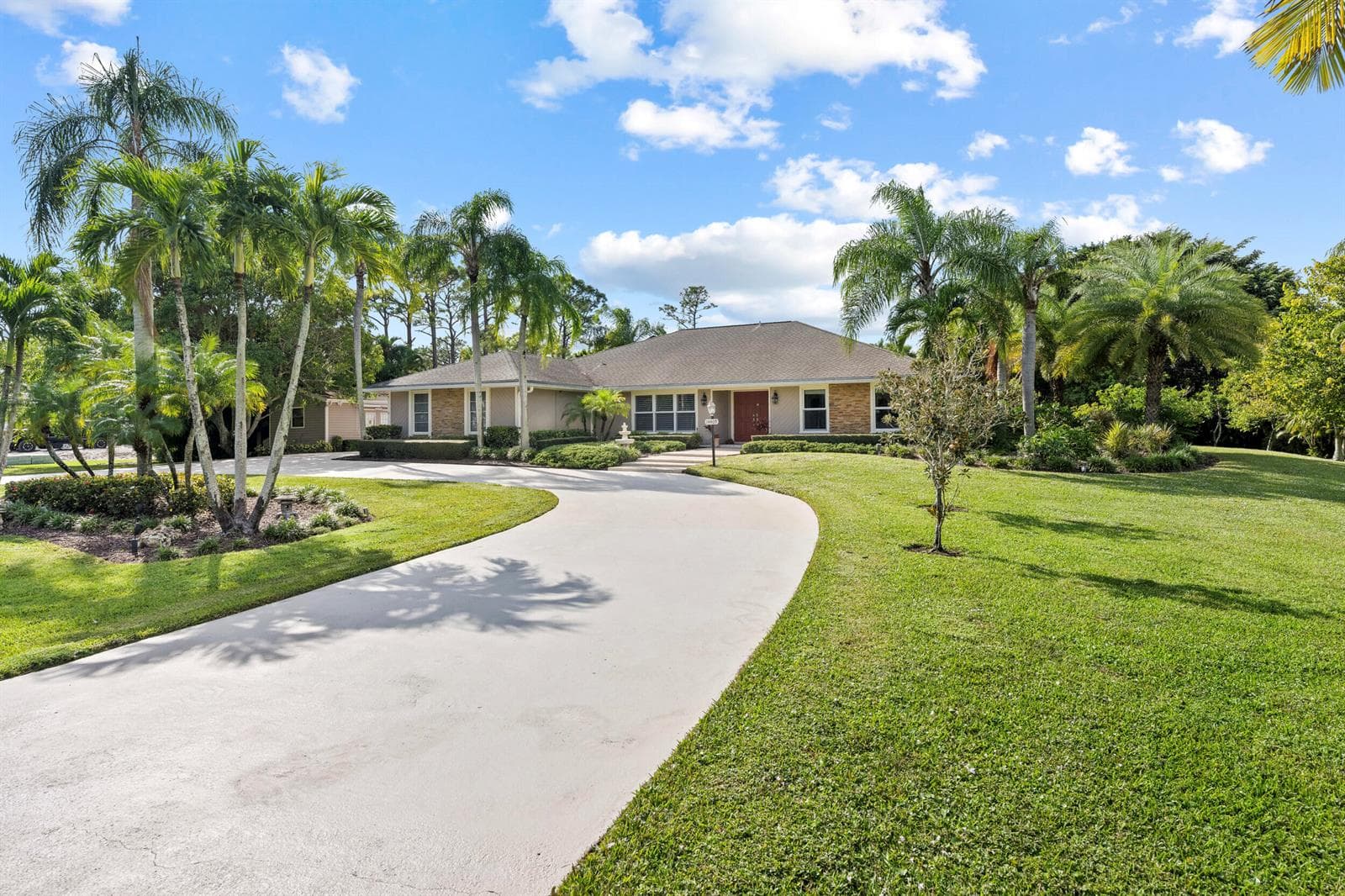 EXTERIOR YARD