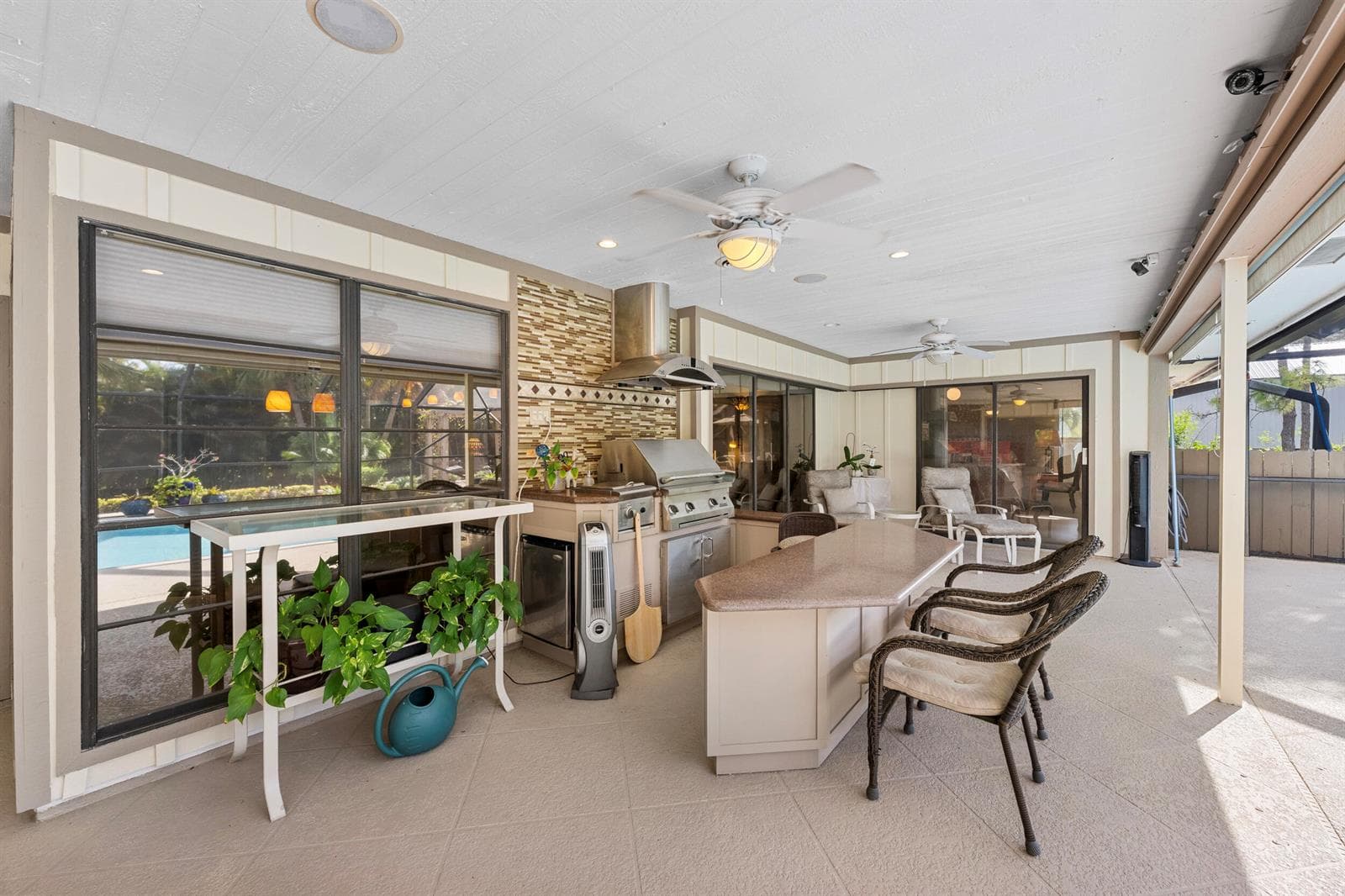 OUT DOOR KITCHEN