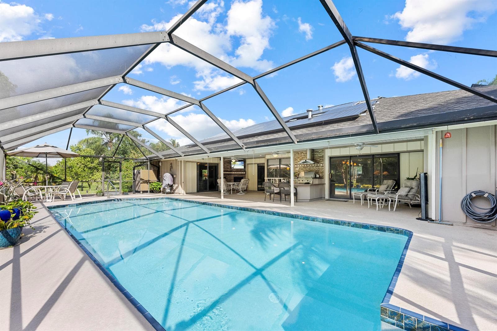 OUTDOOR PATIO