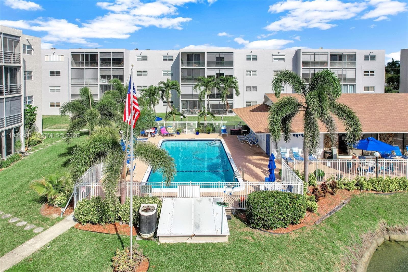 MEADOWBROOK LAKE · #103 in Dania Beach - Photo 47