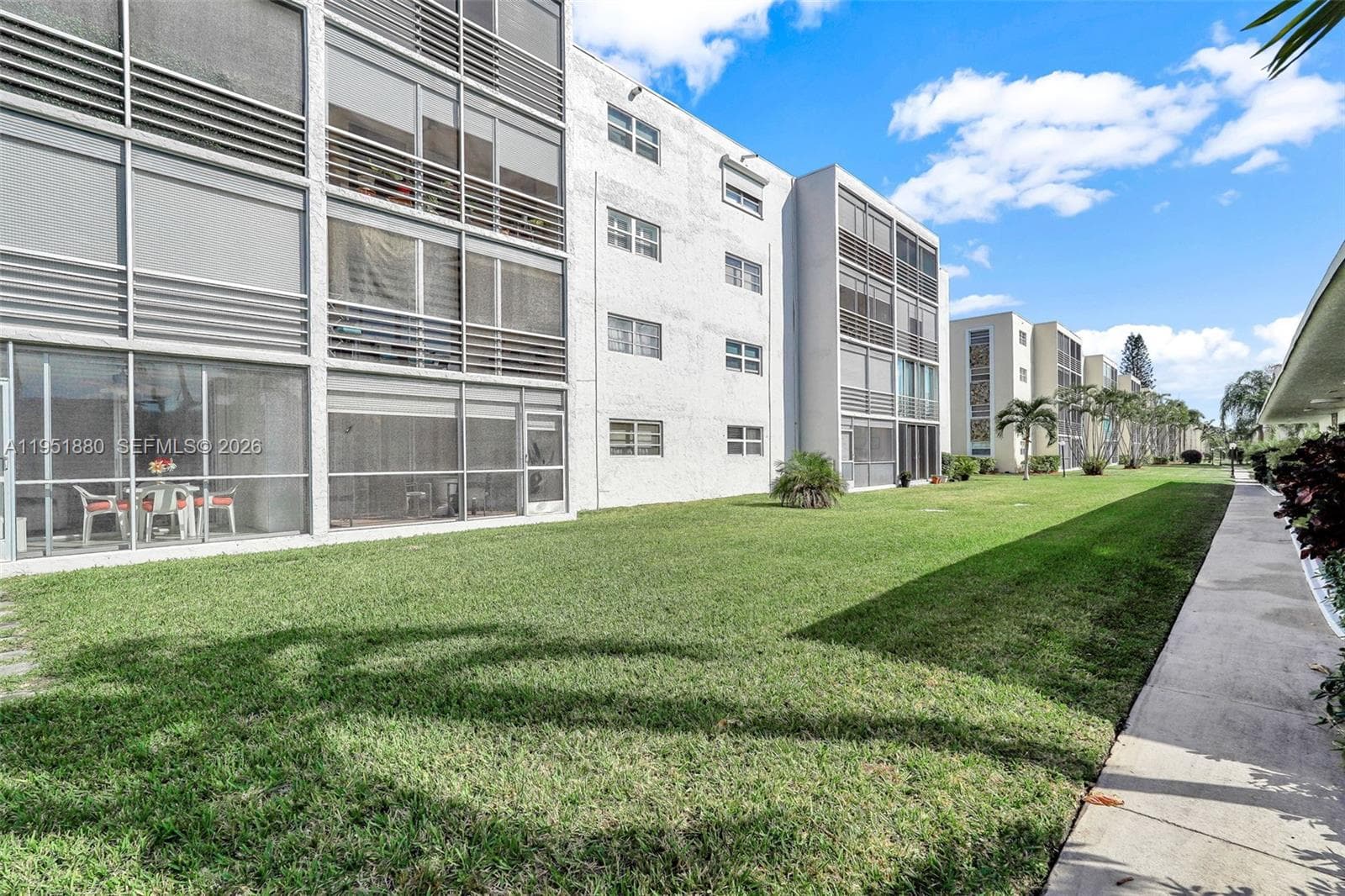 MEADOWBROOK LAKE · #103 in Dania Beach - Photo 60