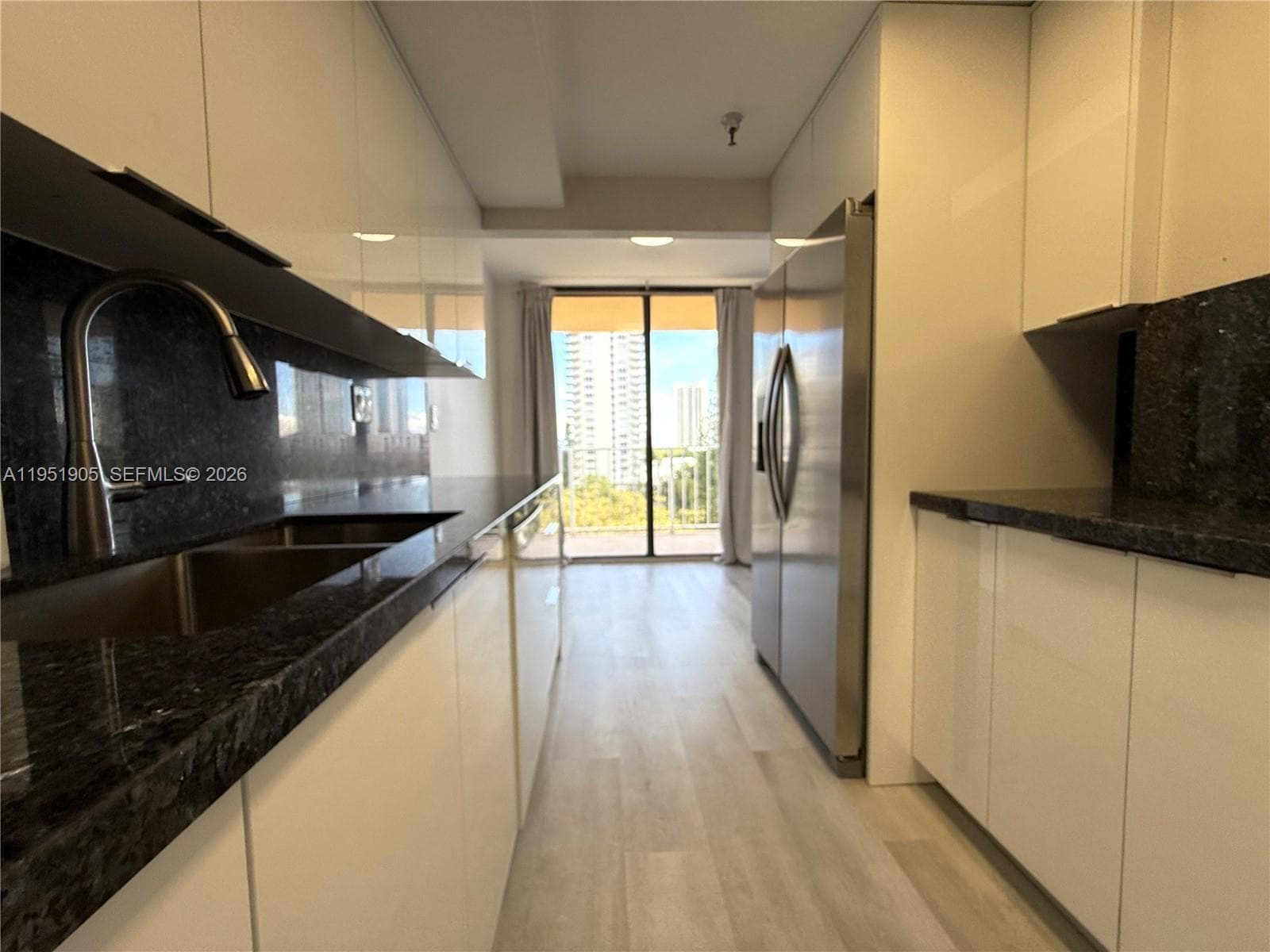 WINSTON TOWERS 700 CONDO · #714 in Sunny Isles Beach - Photo 9