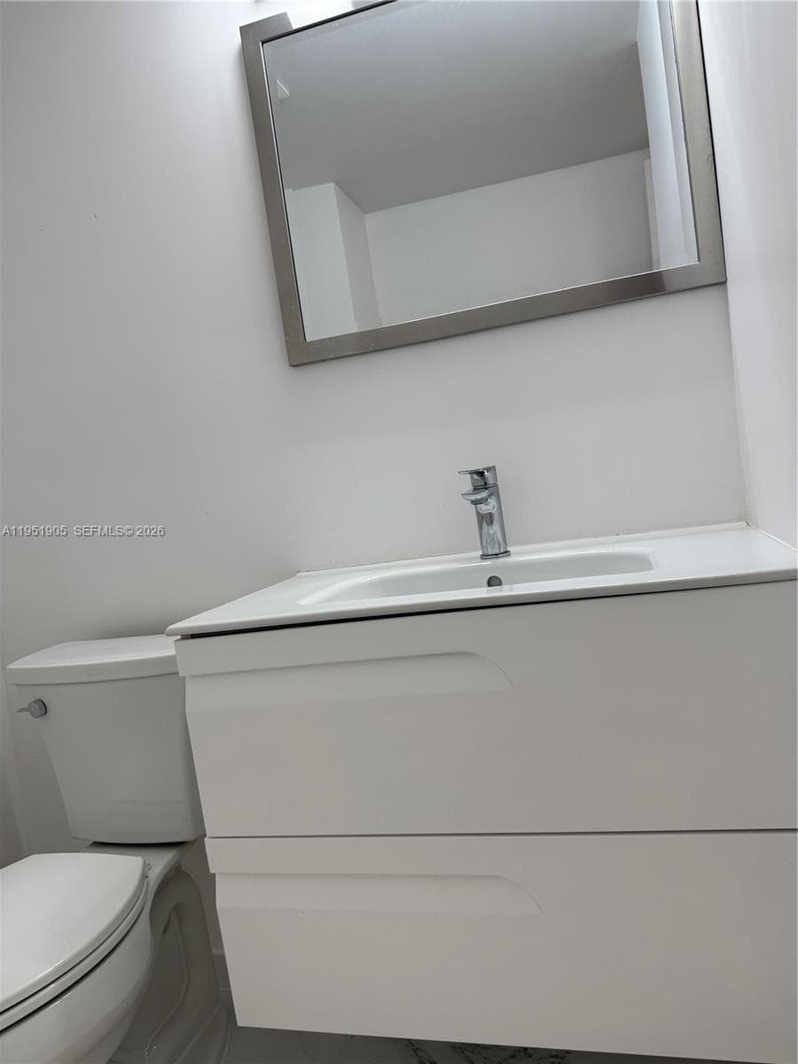 WINSTON TOWERS 700 CONDO · #714 in Sunny Isles Beach - Photo 25