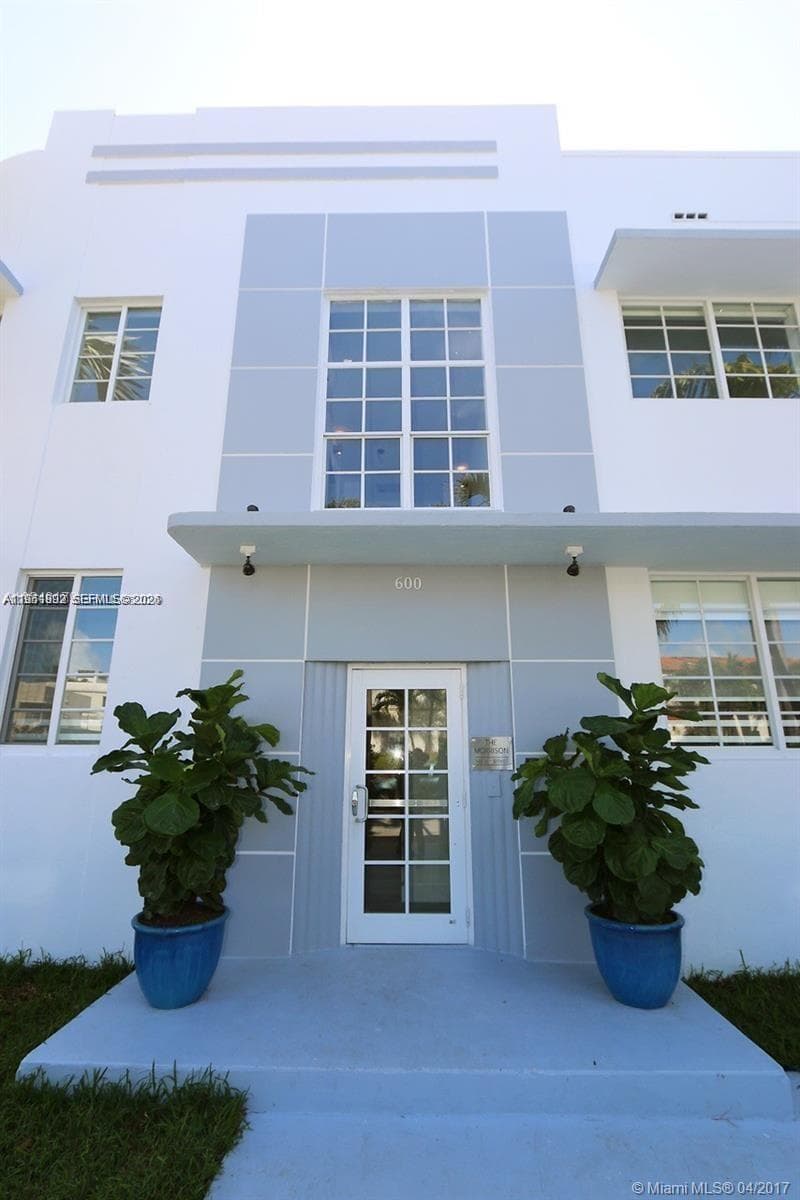 THE MORRISON CONDO · #9 in Miami Beach - Photo 10