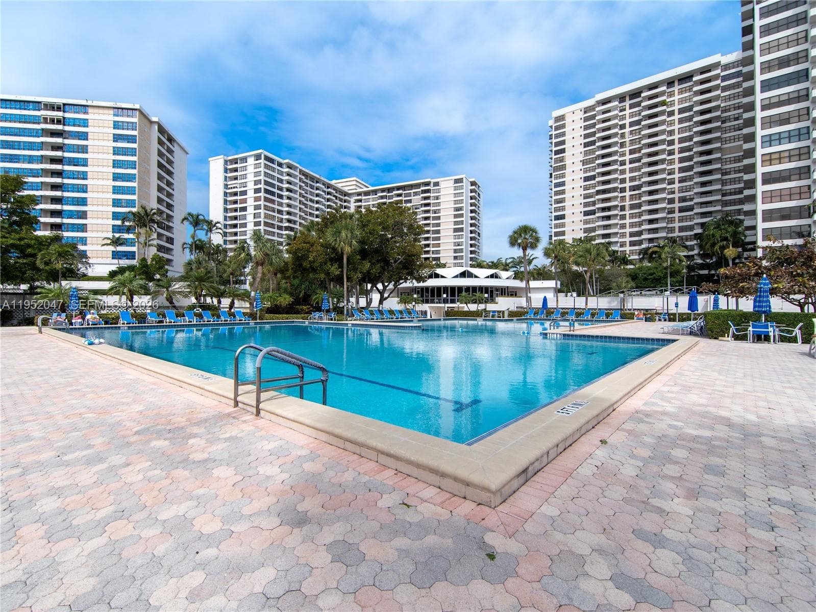 OLYMPUS CONDO · #2312 in Hallandale Beach - Photo 6
