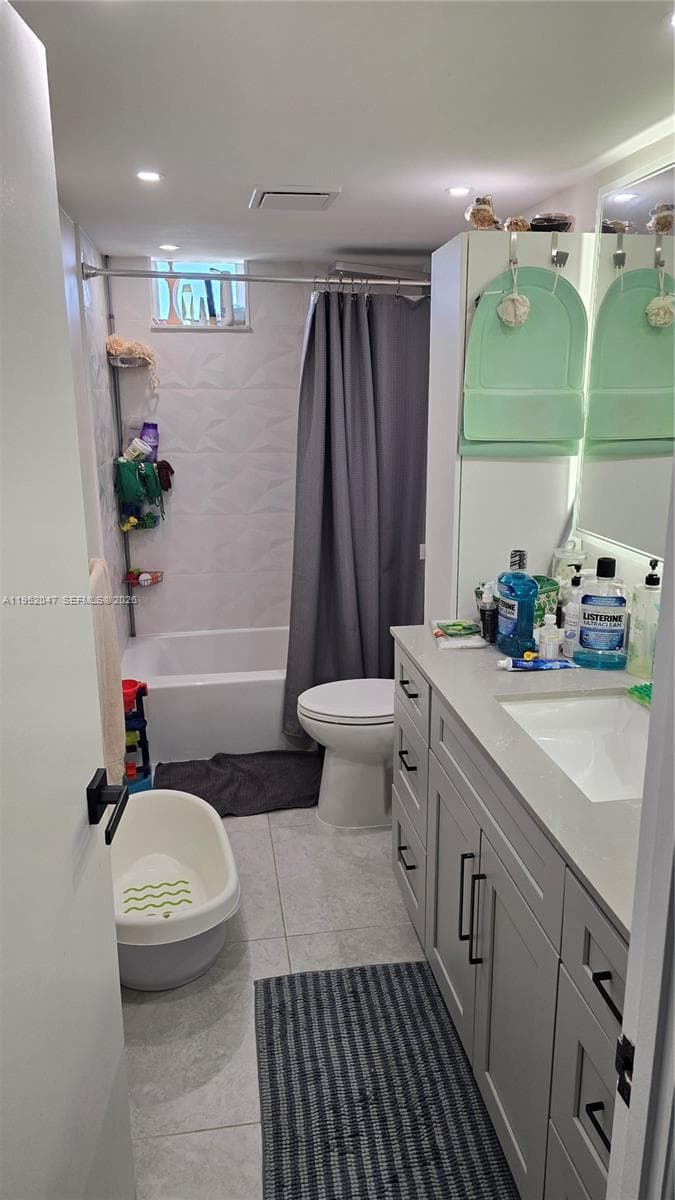 OLYMPUS CONDO · #2312 in Hallandale Beach - Photo 16