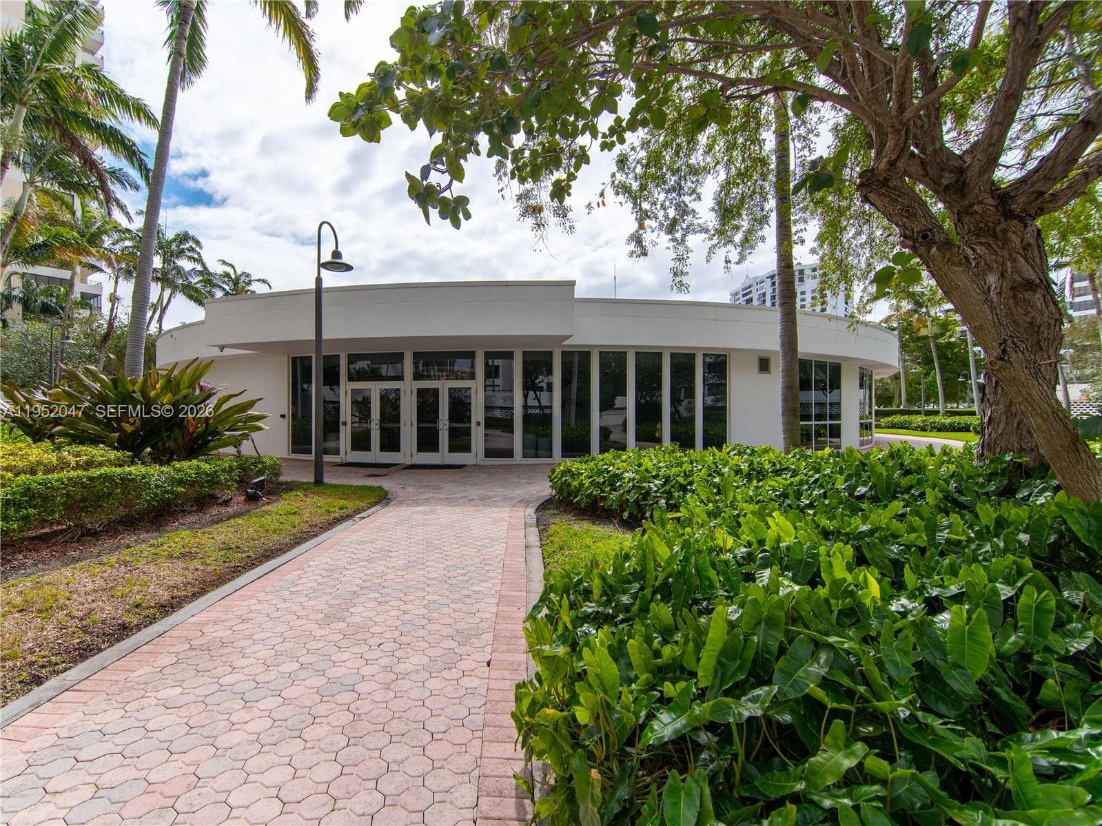 OLYMPUS CONDO · #2312 in Hallandale Beach - Photo 31