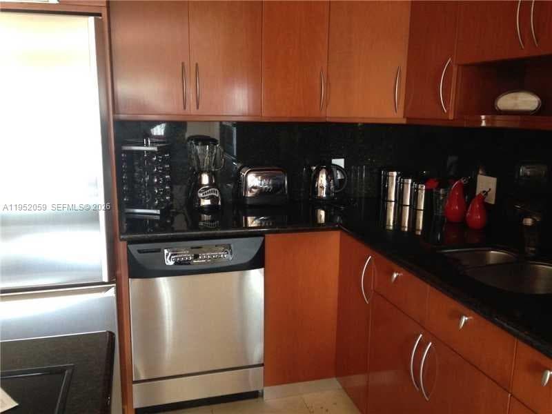 ARMITAGE PLACE NO 3 CONDO · #209 in Miami Beach - Photo 9