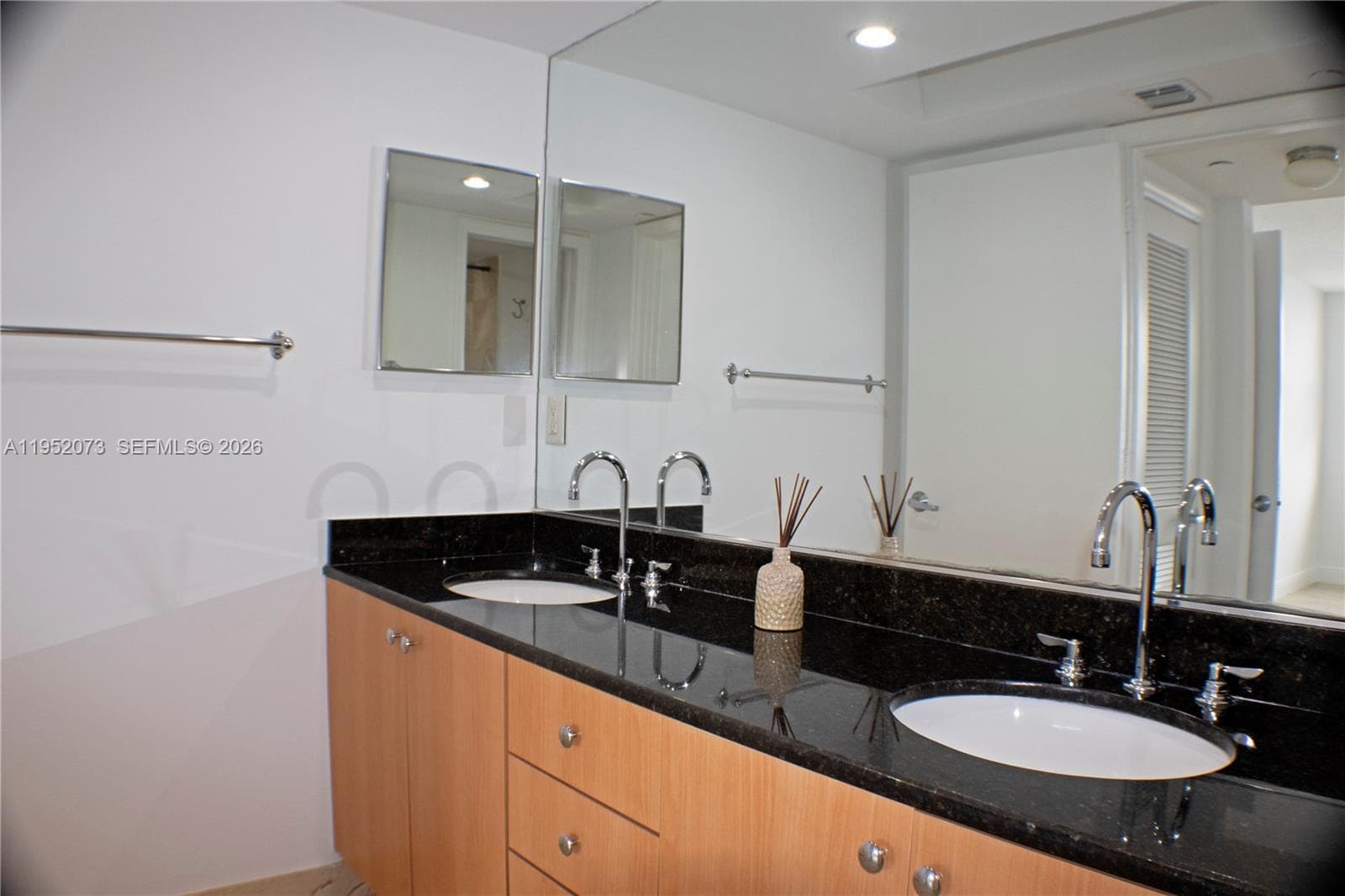THE COLLINS CONDO · #1224 in Miami Beach - Photo 30