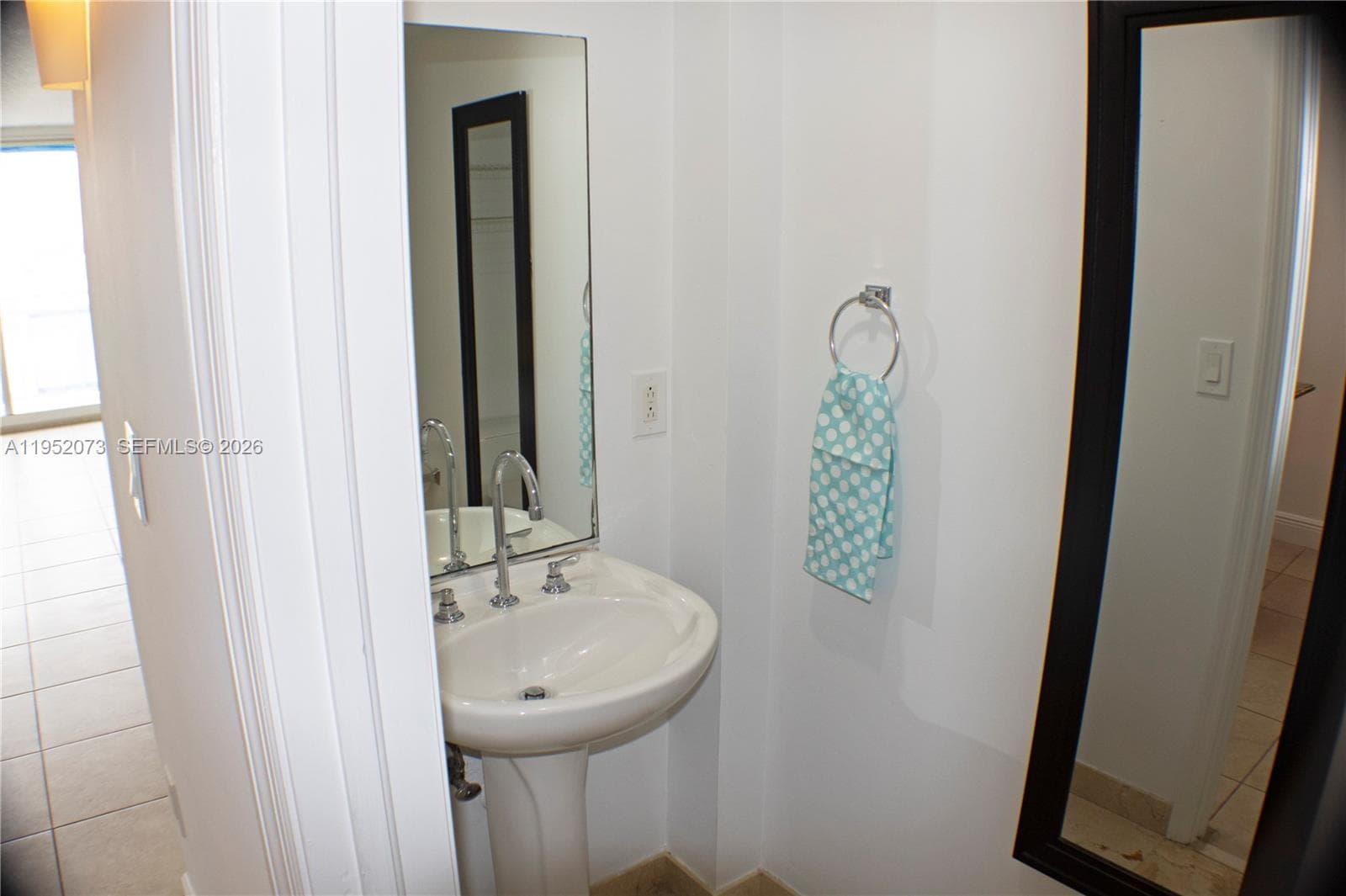THE COLLINS CONDO · #1224 in Miami Beach - Photo 15
