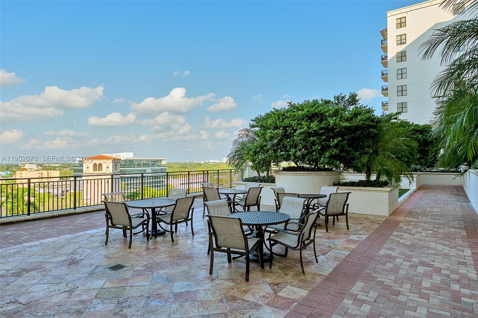PUERTA DE PALMAS CONDO · #1606 in Coral Gables - Photo 13