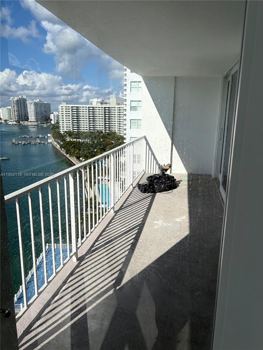 BAYVIEW TERR CONDO · #1102 in Miami Beach - Photo 11
