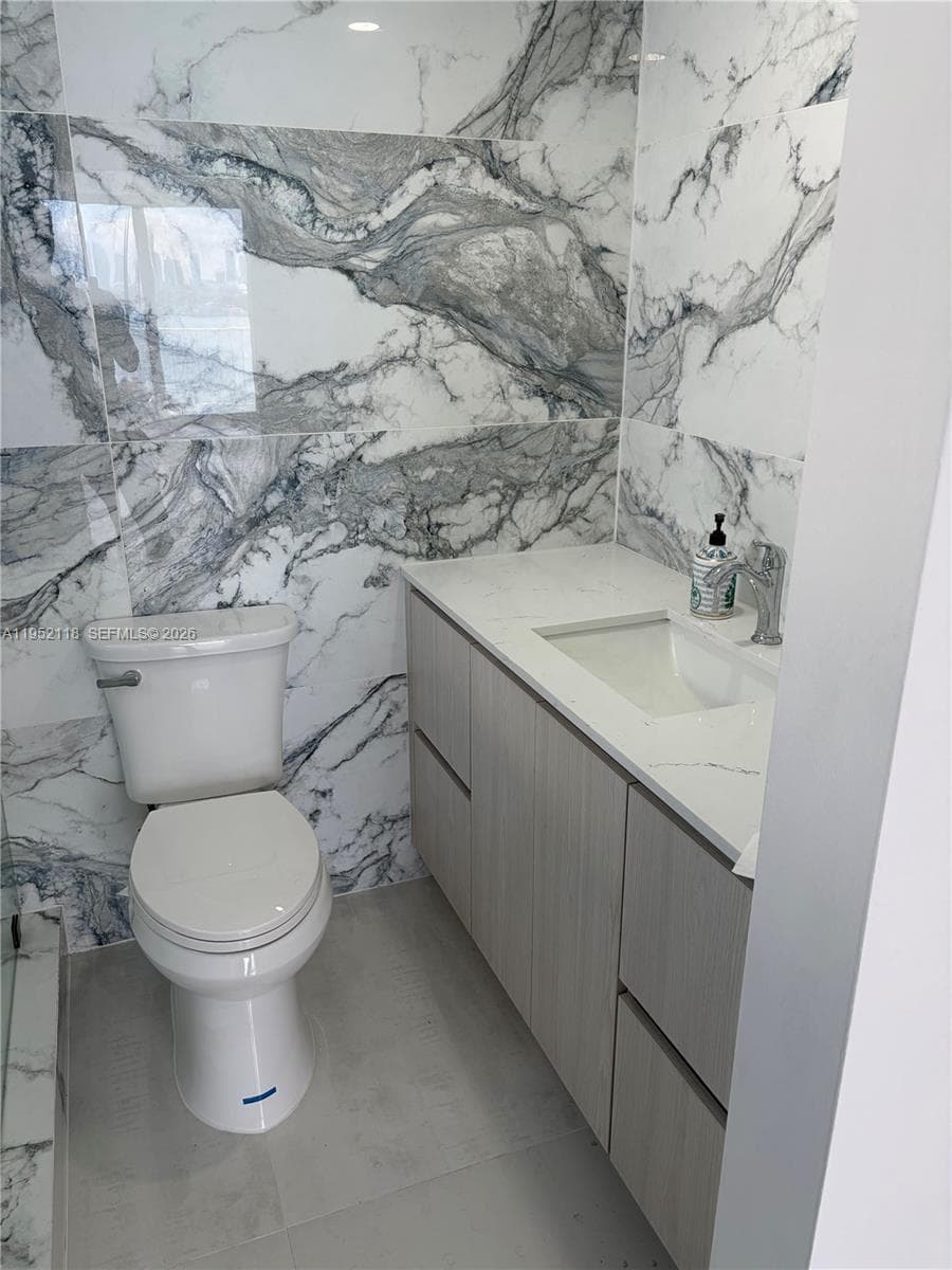 BAYVIEW TERR CONDO · #1102 in Miami Beach - Photo 8