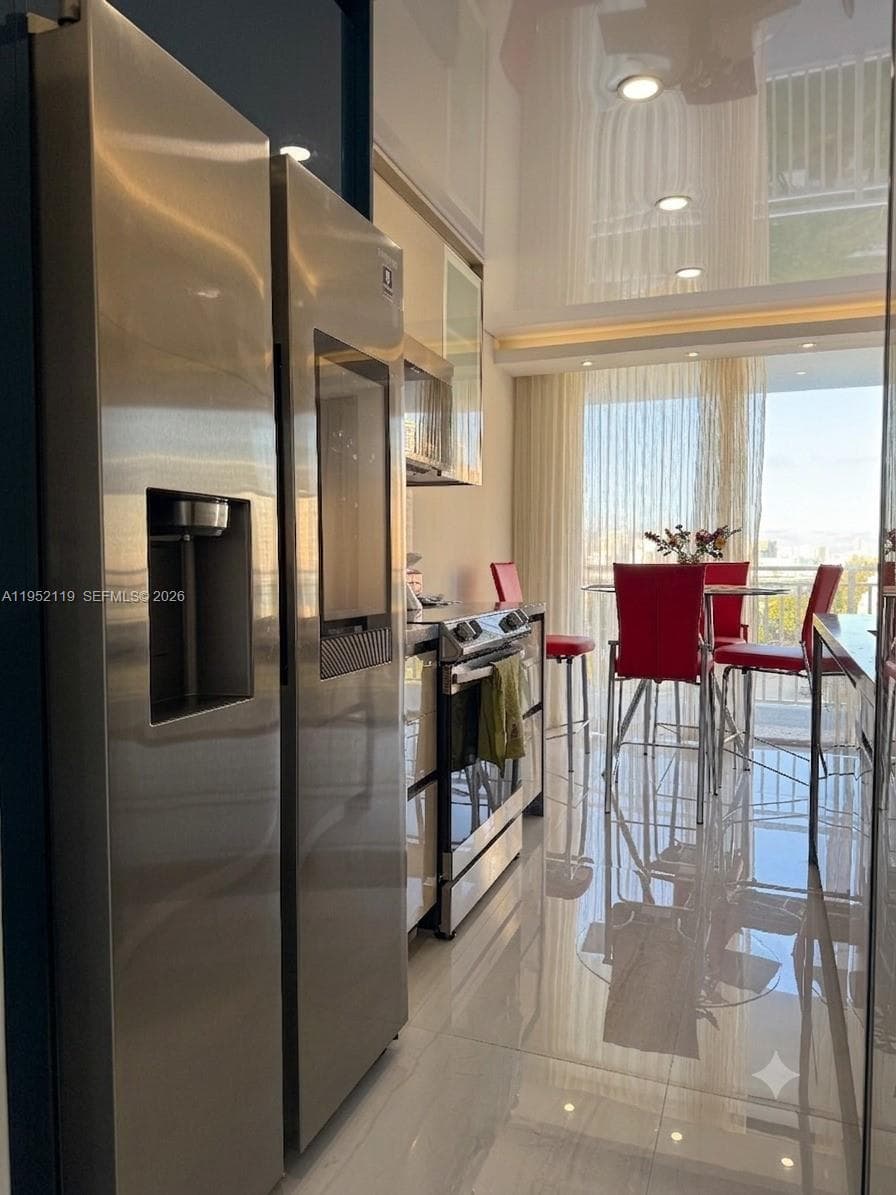 Wiston Tower 600 · #911 in Sunny Isles Beach - Photo 6