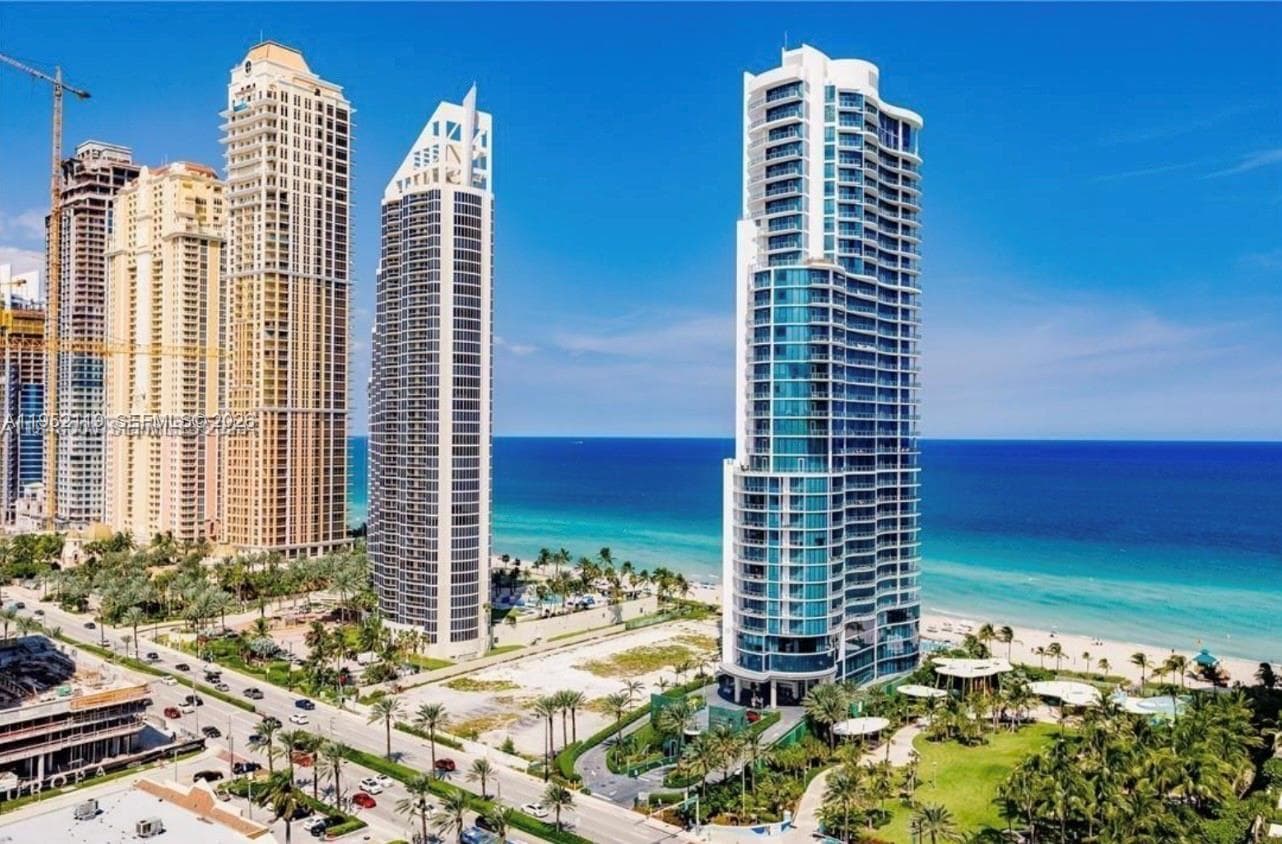Wiston Tower 600 · #911 in Sunny Isles Beach - Photo 1