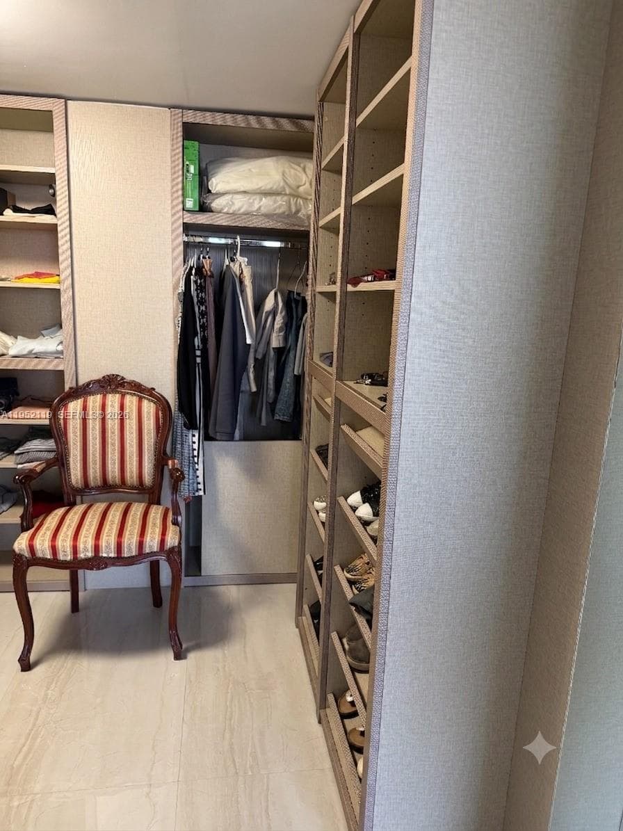 Wiston Tower 600 · #911 in Sunny Isles Beach - Photo 18