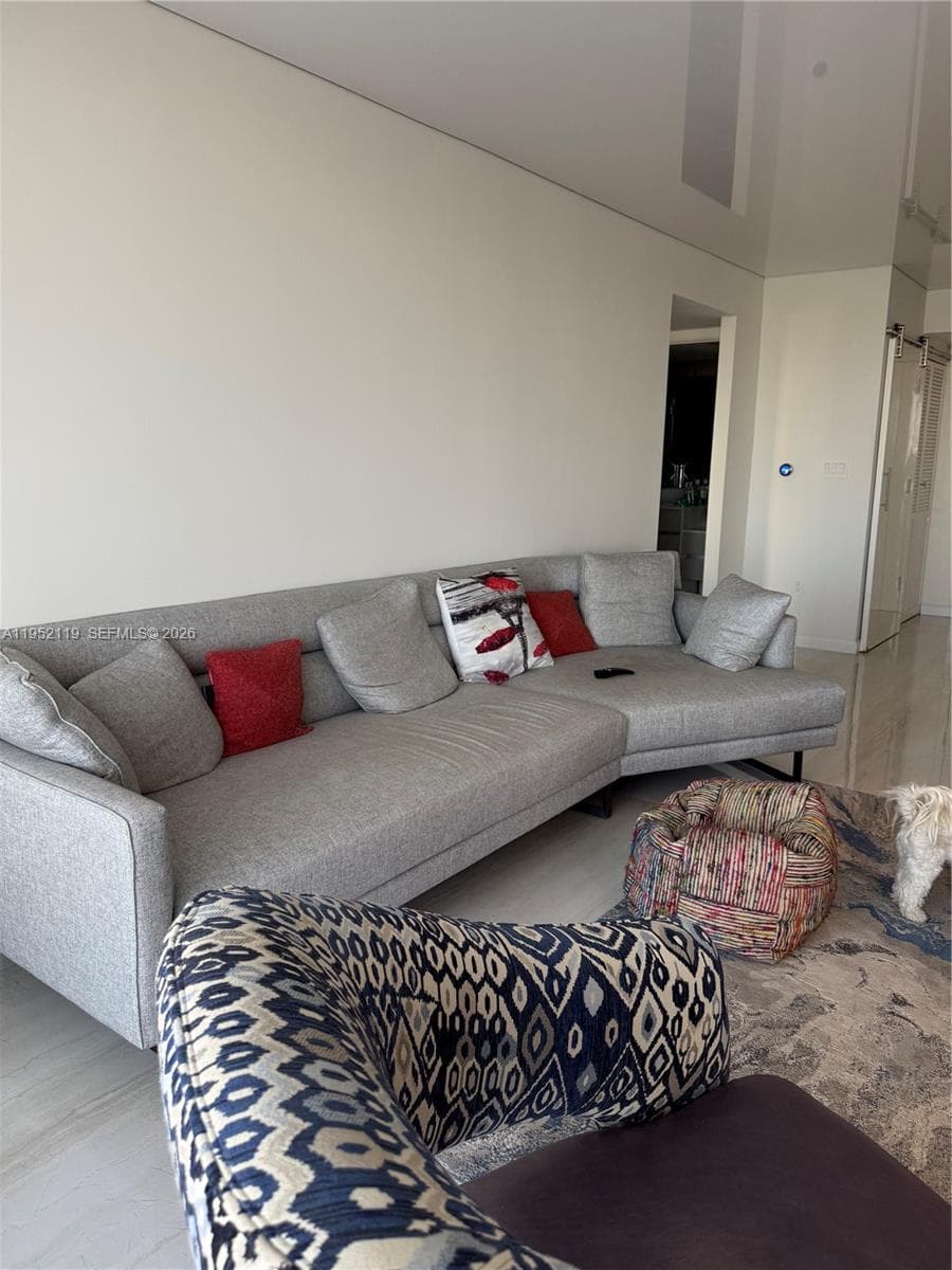Wiston Tower 600 · #911 in Sunny Isles Beach - Photo 4