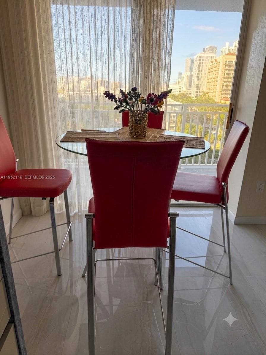 Wiston Tower 600 · #911 in Sunny Isles Beach - Photo 8