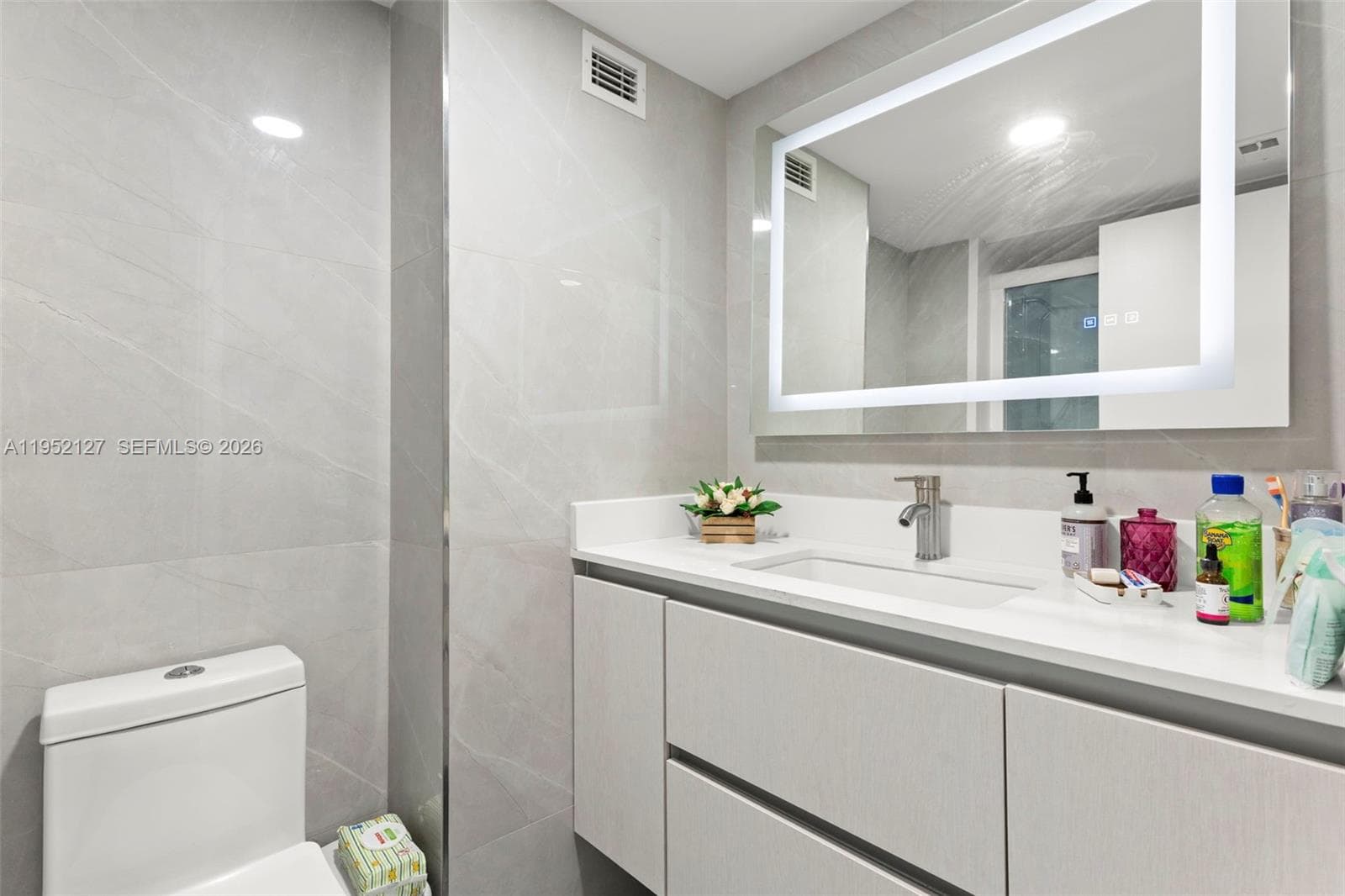 DEL PRADO MARINA · #1604 in Aventura - Photo 12
