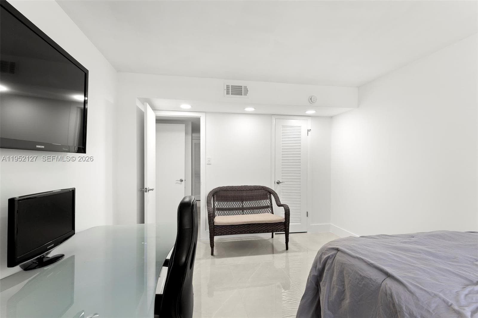 DEL PRADO MARINA · #1604 in Aventura - Photo 11