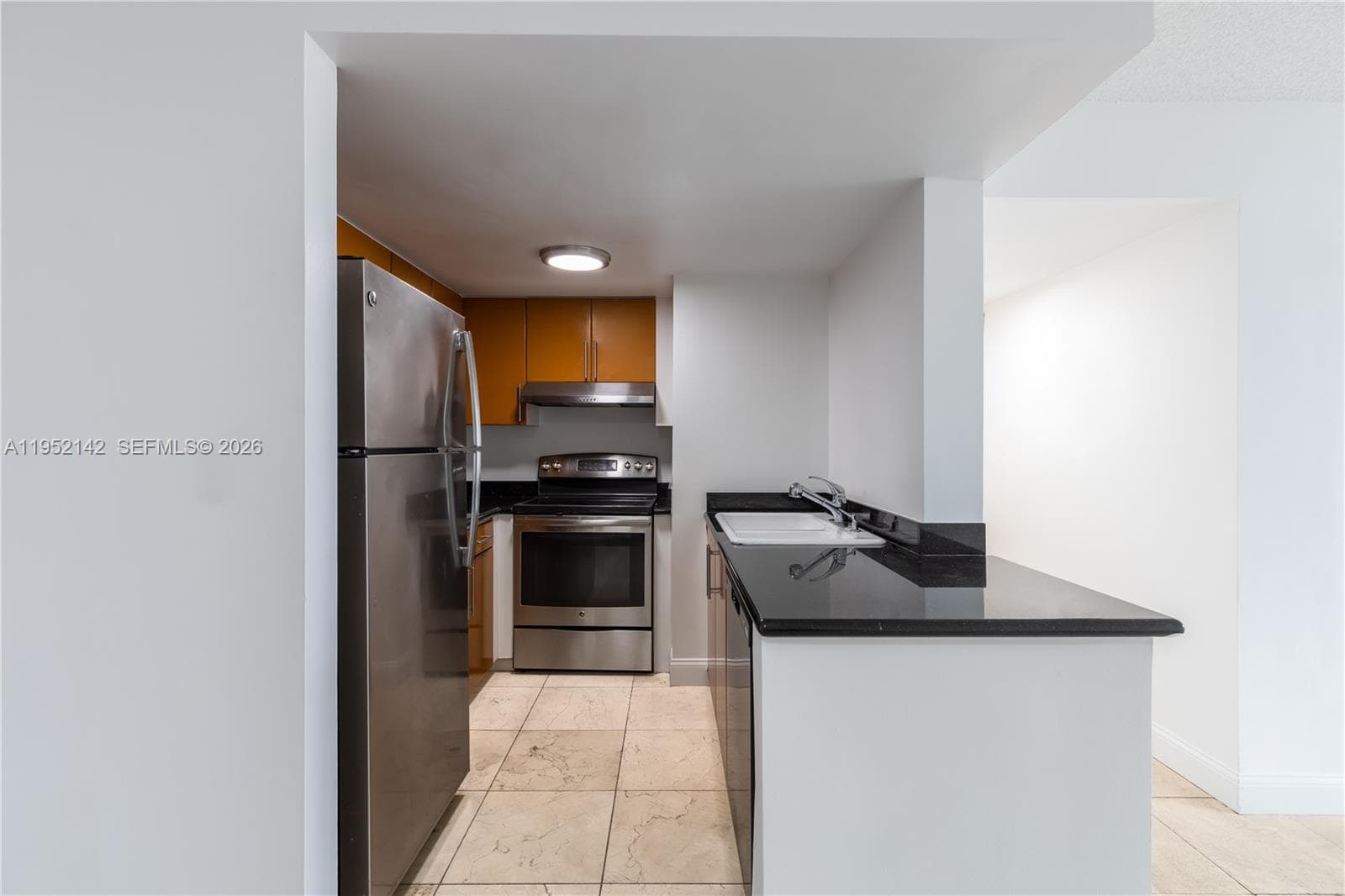 BAYVIEW PLAZA CONDO · #604 in Miami Beach - Photo 4
