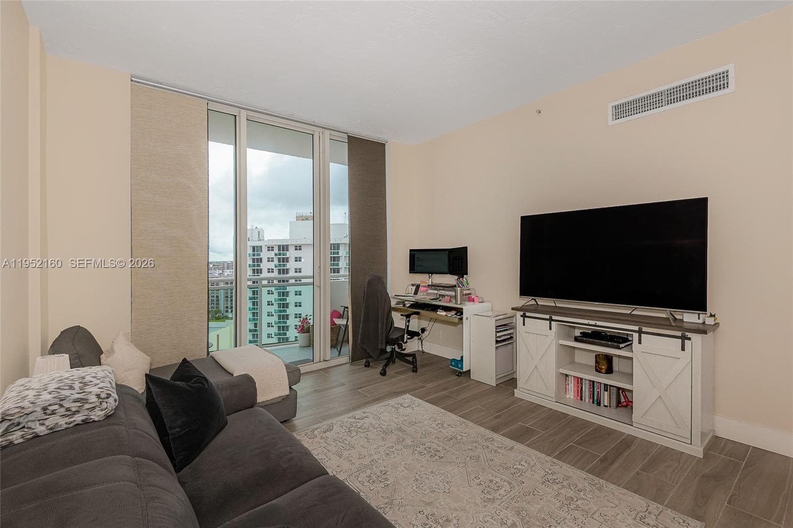 RESIDENCES ON HOLLYWOOD · #1639 in Hollywood - Photo 17