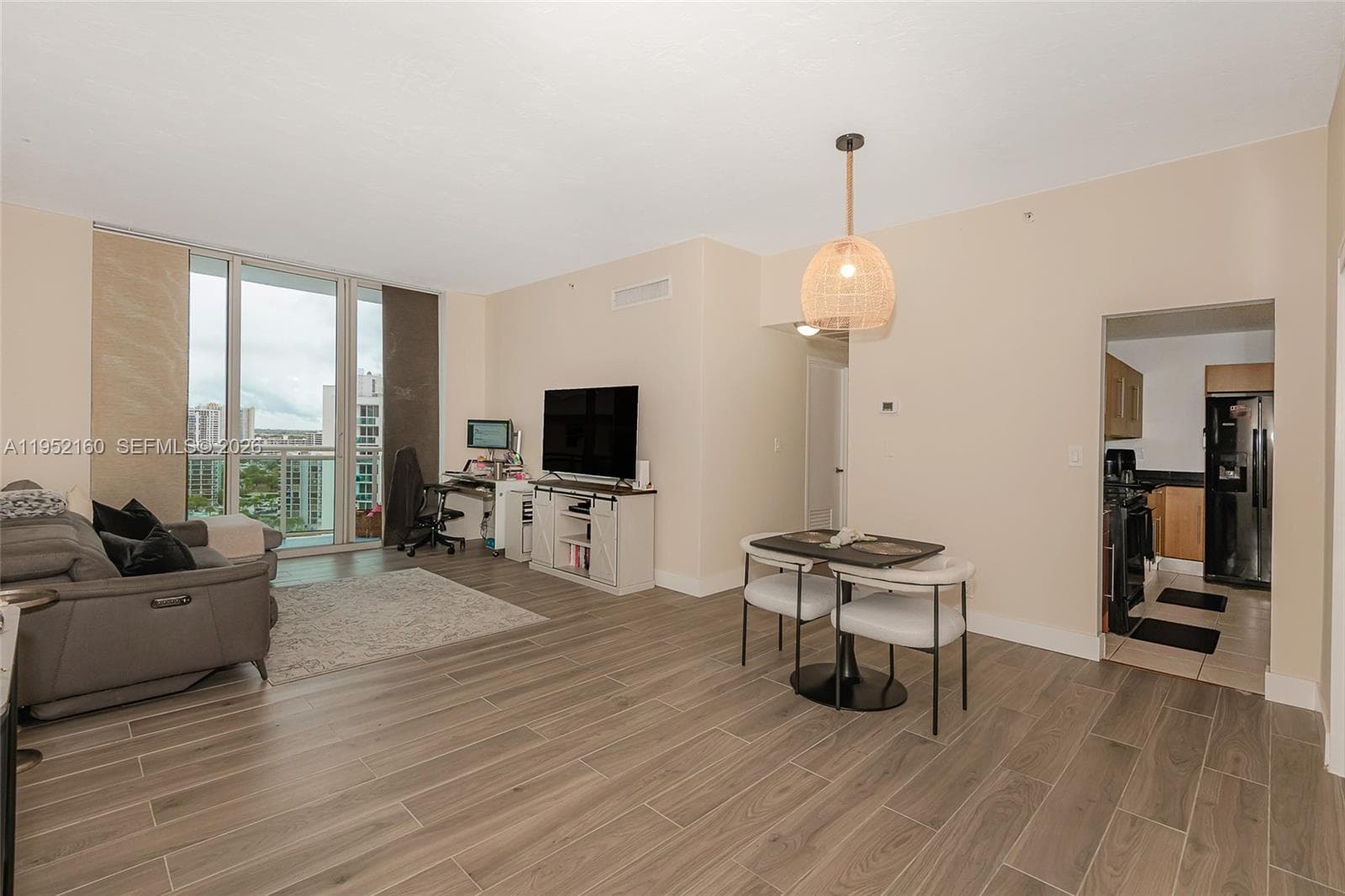 RESIDENCES ON HOLLYWOOD · #1639 in Hollywood - Photo 14