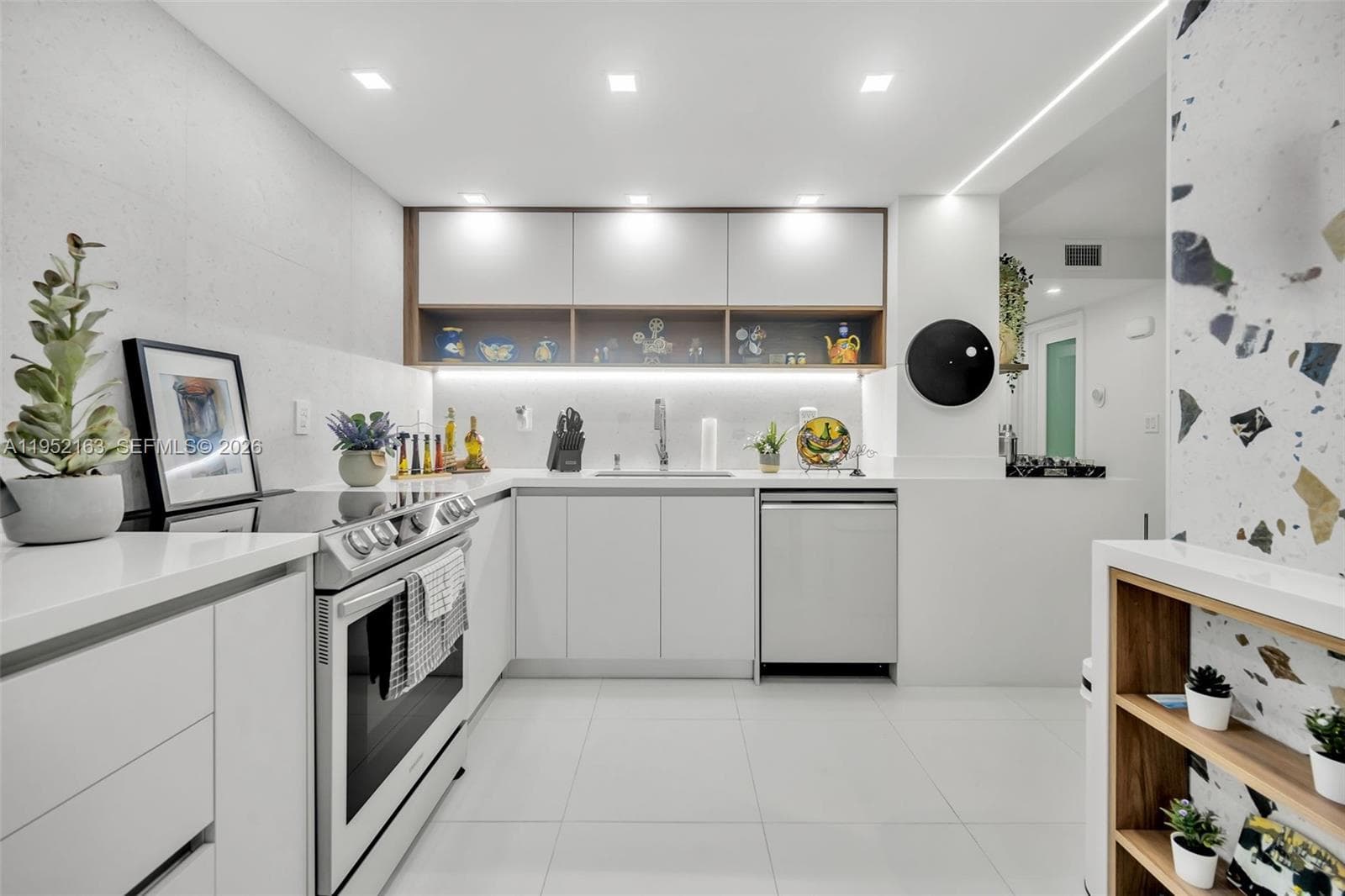 BOSTON PLAZA CONDO · #304 in Miami Beach - Photo 9