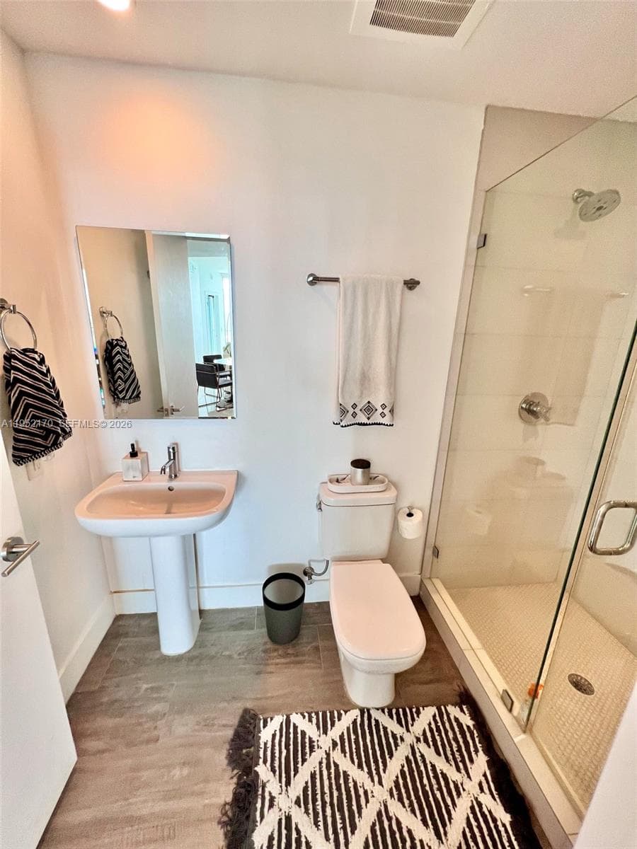 2nd bathroom