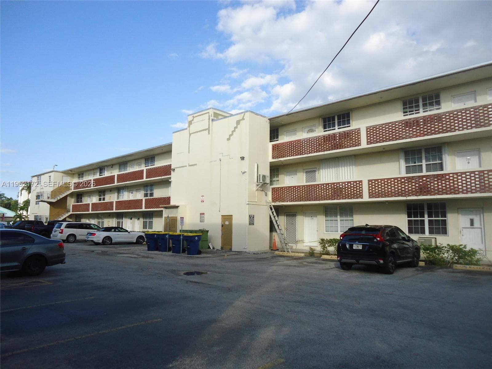 NO BAY WHITE HOUSE NO 1 C · #A110 in North Bay Village - Photo 23