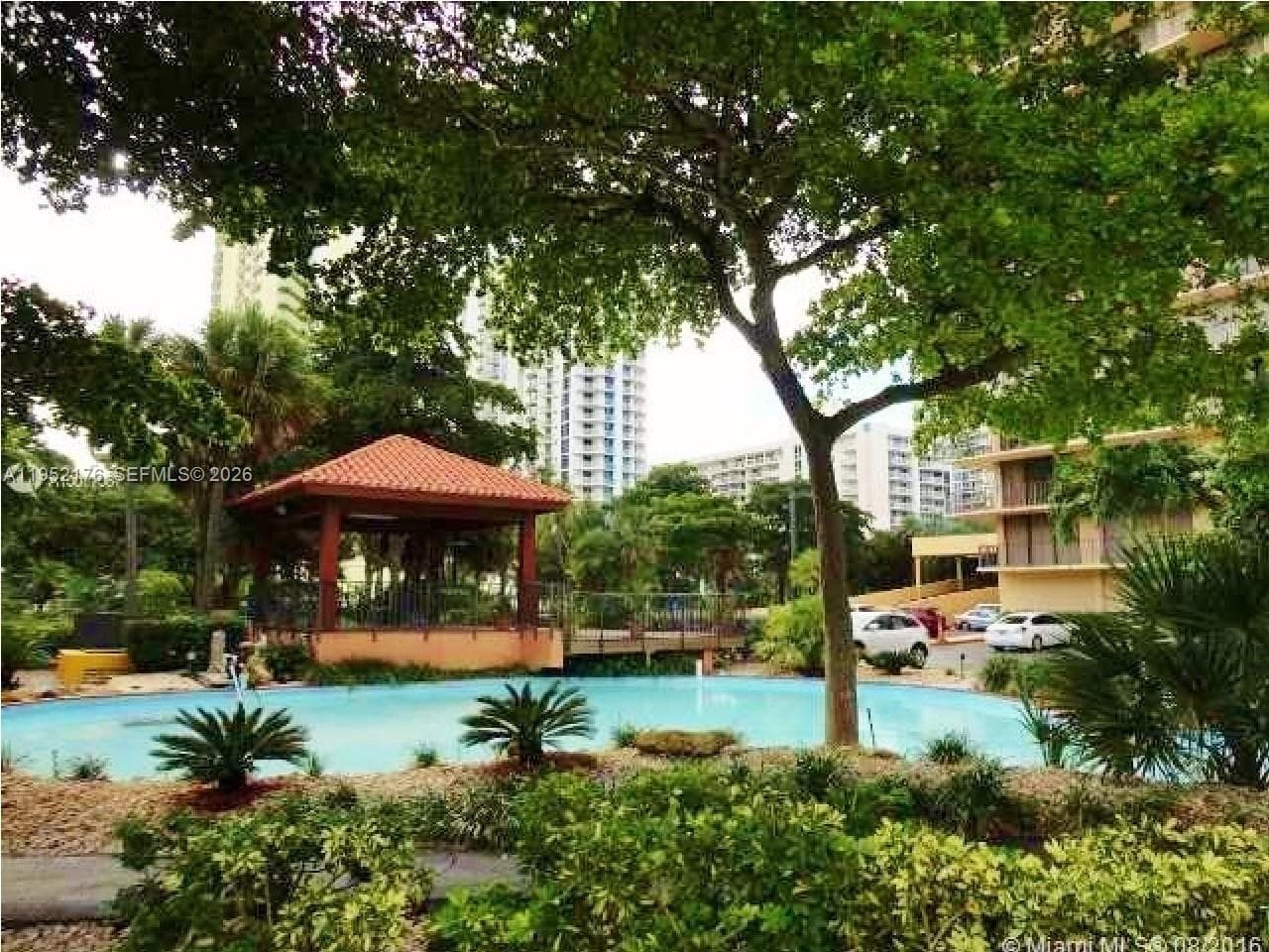 Winston Towers · #906 in Sunny Isles Beach - Photo 12