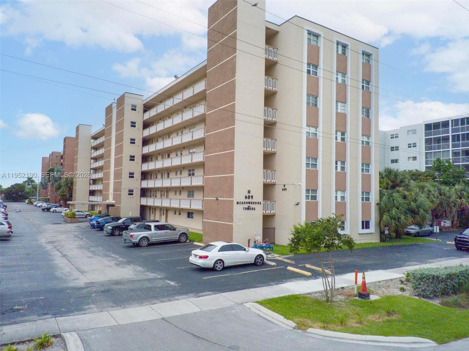 MEADOWBROOK TOWERS CONDO · #603 in Hallandale Beach - Photo 2