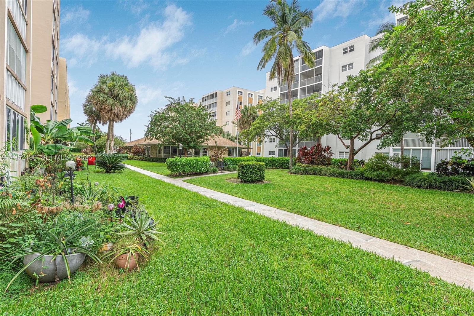 MEADOWBROOK TOWERS CONDO · #603 in Hallandale Beach - Photo 18