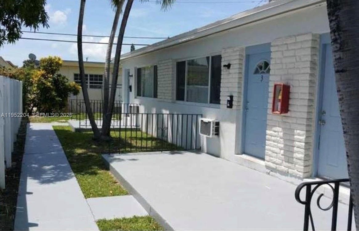 BISCAYNE BCH SUB · #4 in Miami Beach - Photo 1