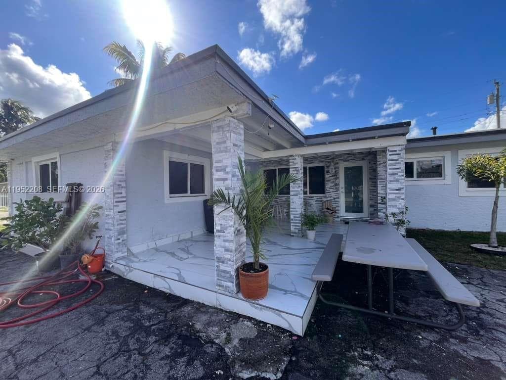 19700 NW 6th Pl photo 6