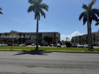 DESOTO PARK CONDO · #112 in Hallandale Beach - Photo 11