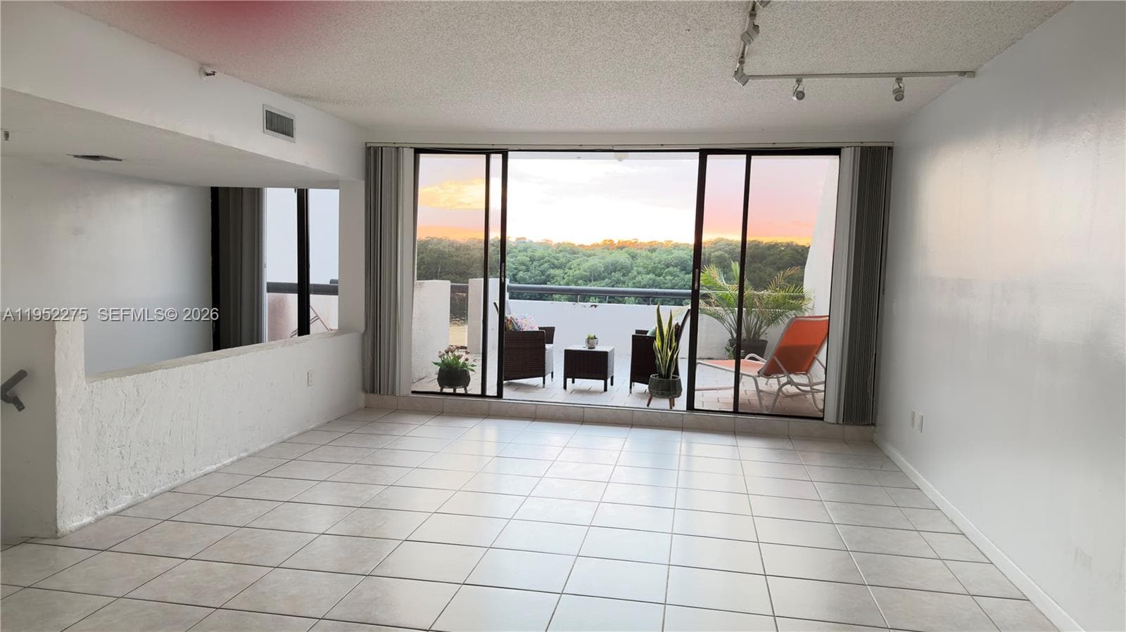 POINCIANA ISLAND · #1620 in Sunny Isles Beach - Photo 16