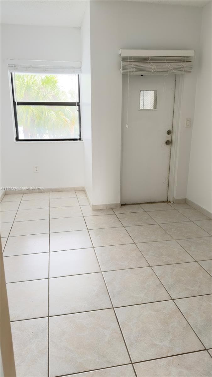 POINCIANA ISLAND · #1620 in Sunny Isles Beach - Photo 26