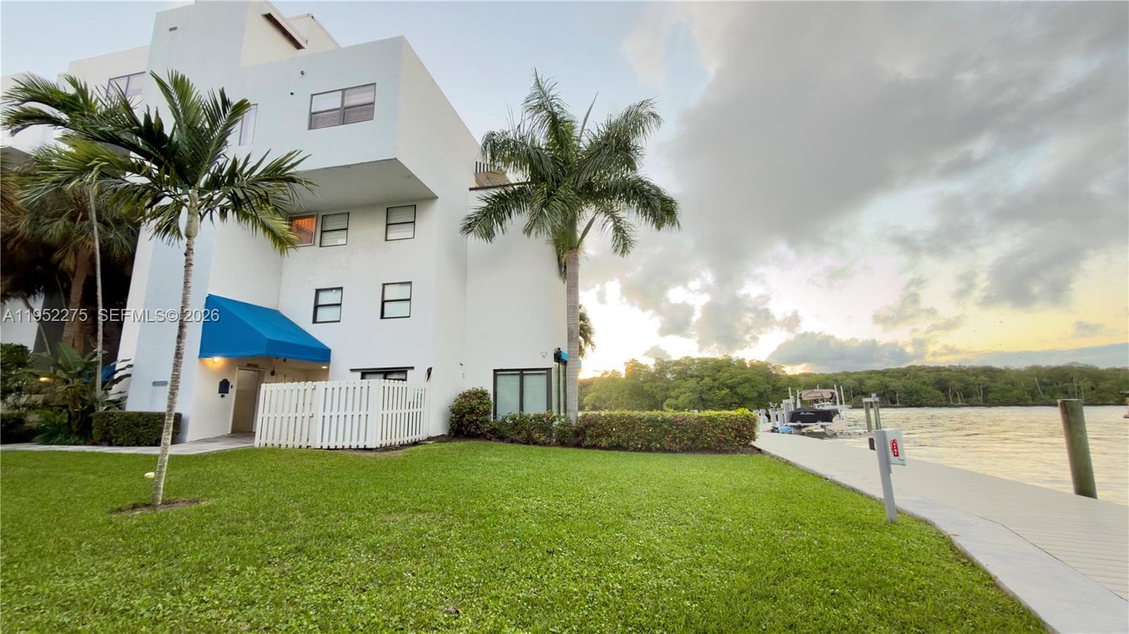 POINCIANA ISLAND · #1620 in Sunny Isles Beach - Photo 22