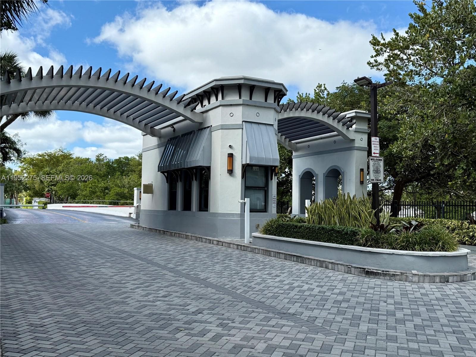 POINCIANA ISLAND · #1620 in Sunny Isles Beach - Photo 7