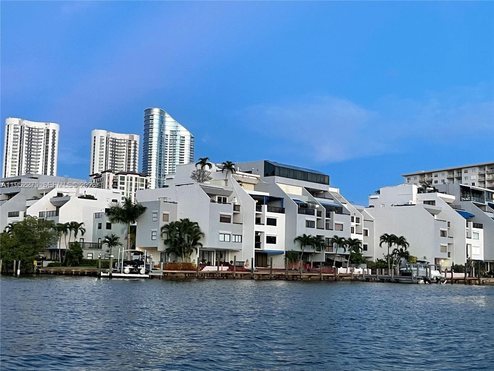 POINCIANA ISLAND · #1620 in Sunny Isles Beach - Photo 36